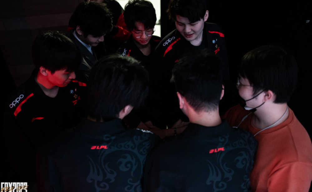 则显露出其 则显露出其