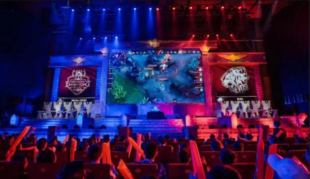 这个背后隐 这个背后隐