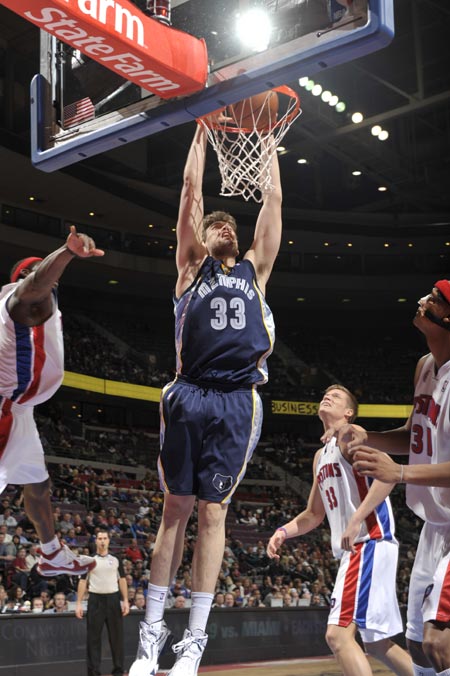 其强壮的身 其强壮的身