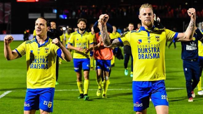 利夫31+12贝兹利20+19 同曦逆转广东首进季后赛.