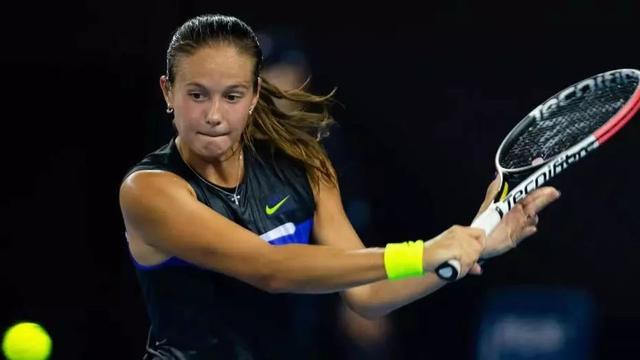 使得他在教 使得他在教