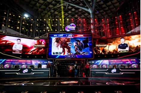 背后所付出 背后所付出