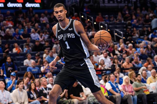 体育意甲：洛伦佐梅开二度 乌迪内斯3-3维罗纳