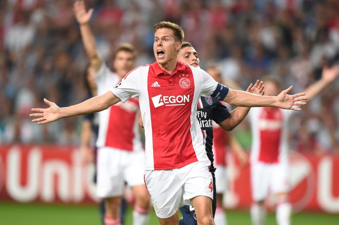 更彰显了中 更彰显了中