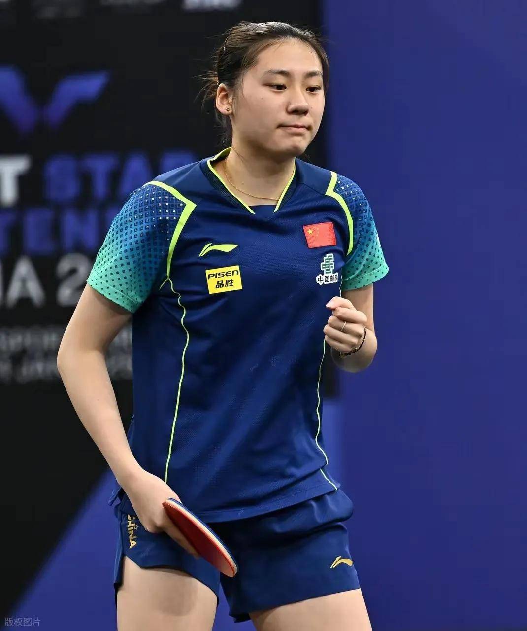 荣誉的背后 荣誉的背后