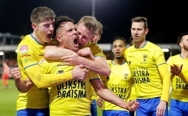 巴塞一线队医猝逝 西甲战奥萨苏纳球赛临时延期.